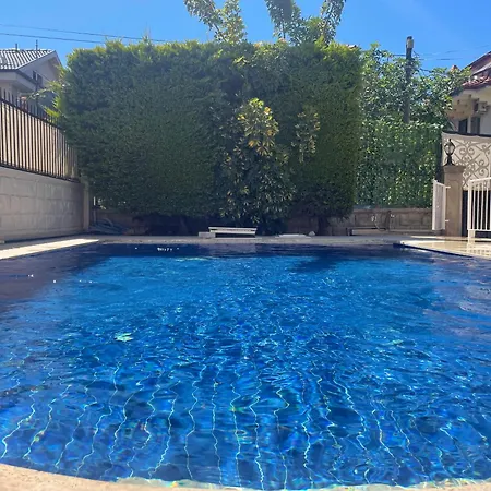 Villa Mango